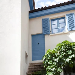 Peinture Exterieure Bois Peinture Bois Extérieurs V33 Climats Extrêmes Bleu Provence Satin 500ml 10 Peinture Exterieure Bois Peinture Bois Extérieurs V33 Climats Extrêmes Bleu Provence Satin 500ml -Chimique Soldes Boutique bleu provence v33 500ml